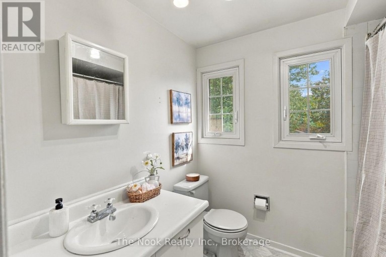 27 FIELD CRESCENT, Ajax (Central East), Ontario, L1Z1B3