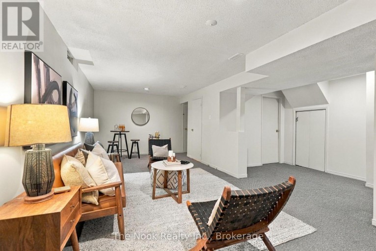 27 FIELD CRESCENT, Ajax (Central East), Ontario, L1Z1B3