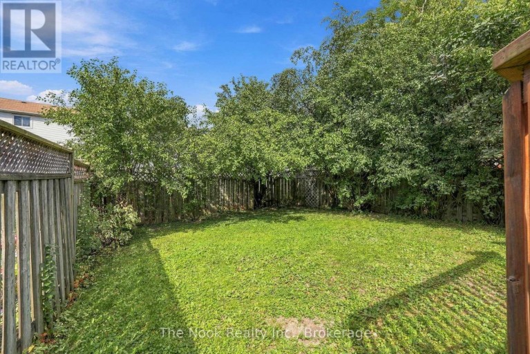 27 FIELD CRESCENT, Ajax (Central East), Ontario, L1Z1B3