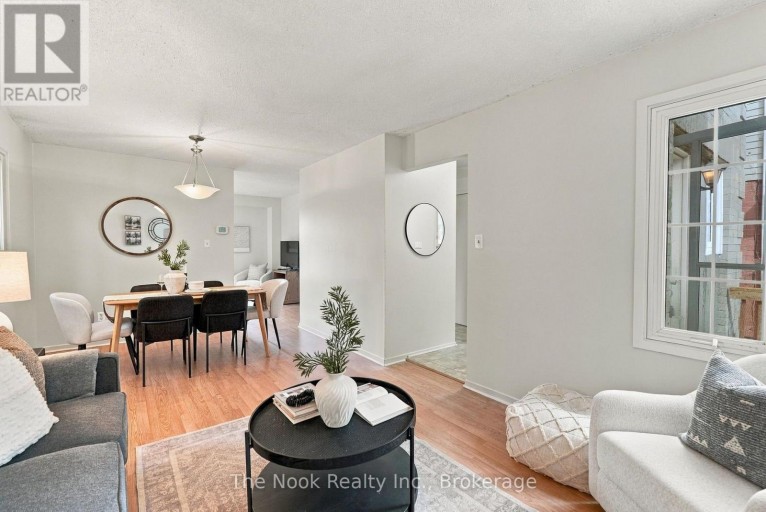 27 FIELD CRESCENT, Ajax (Central East), Ontario, L1Z1B3