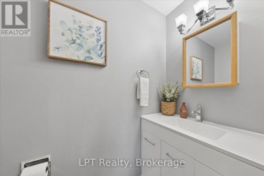 25 - 155 GLOVERS ROAD Oshawa (Samac) Ontario photo 25