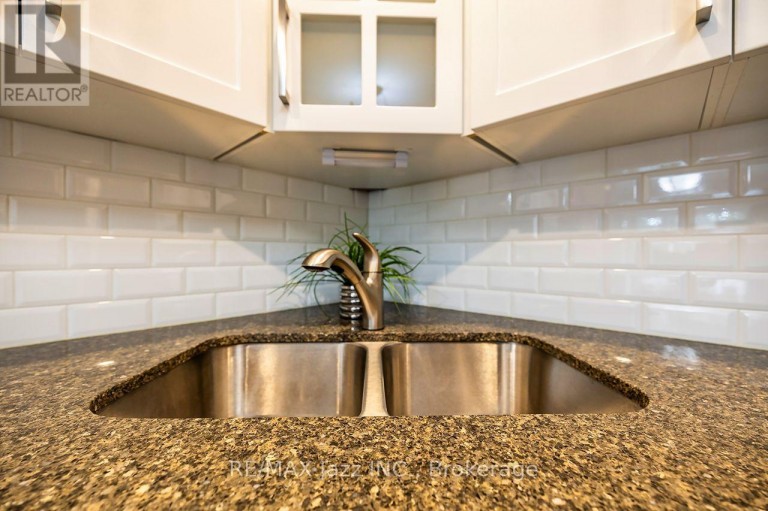 3 - 1330 TROWBRIDGE DRIVE, Oshawa (Centennial), Ontario, L1G7L1