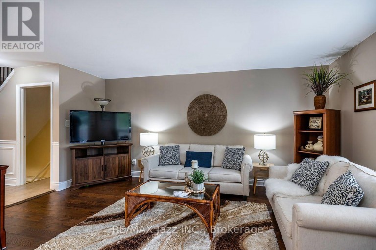 3 - 1330 TROWBRIDGE DRIVE, Oshawa (Centennial), Ontario, L1G7L1