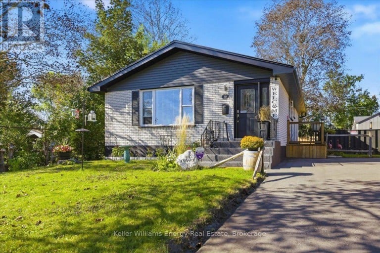 30 DOMINION DRIVE, Kawartha Lakes (Lindsay), Ontario, K9V1H7