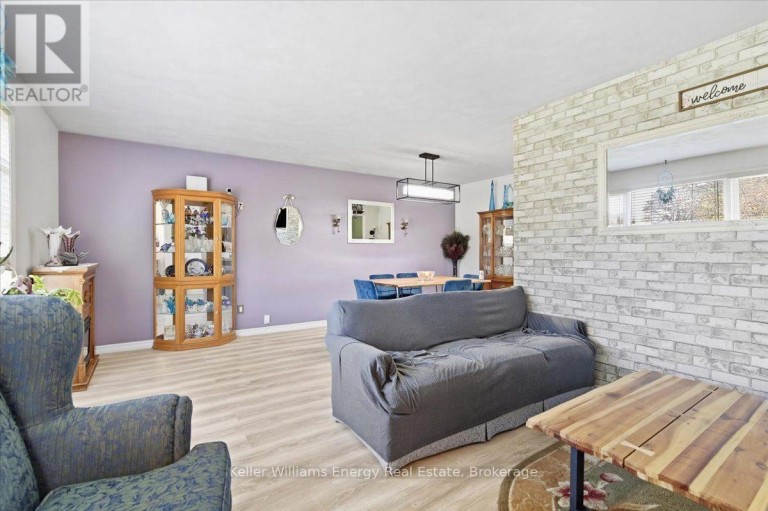 30 DOMINION DRIVE, Kawartha Lakes (Lindsay), Ontario, K9V1H7