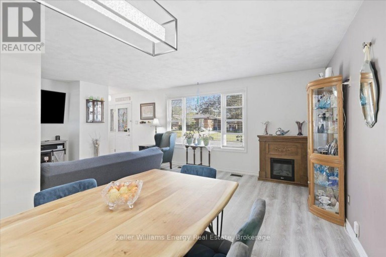 30 DOMINION DRIVE, Kawartha Lakes (Lindsay), Ontario, K9V1H7