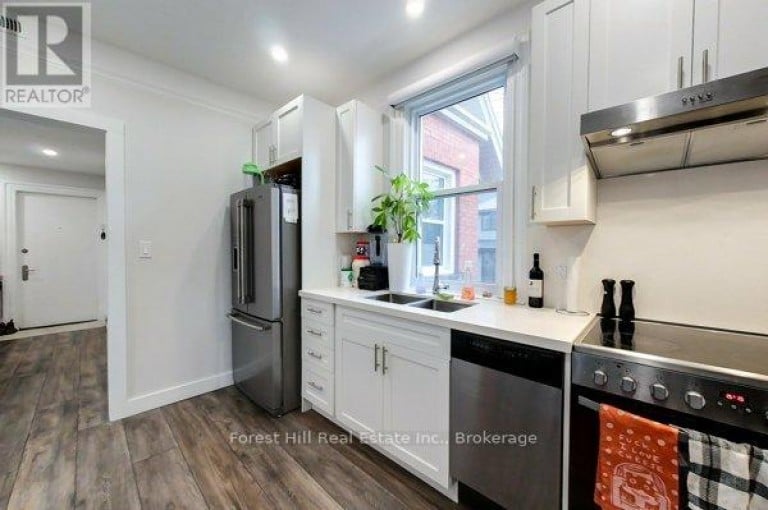 72 THIRD STREET, Collingwood, Ontario, L9Y1K5