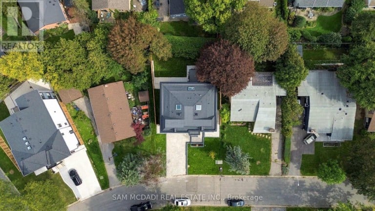 6 NORTH HILLS TERRACE, Toronto (Banbury-Don Mills), Ontario, M3C1M6