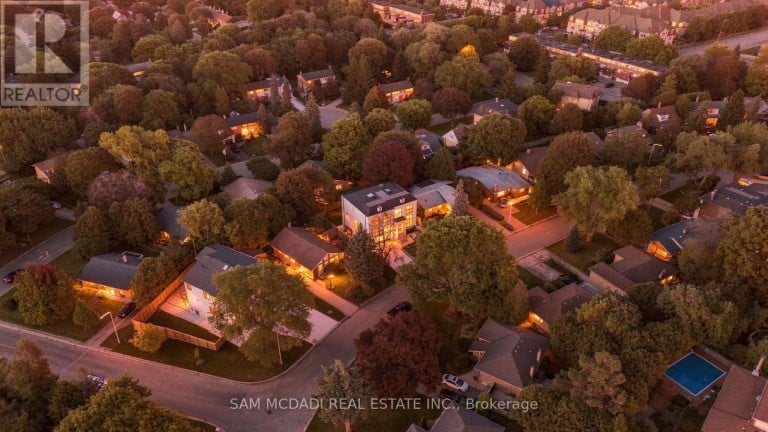 6 NORTH HILLS TERRACE, Toronto (Banbury-Don Mills), Ontario, M3C1M6