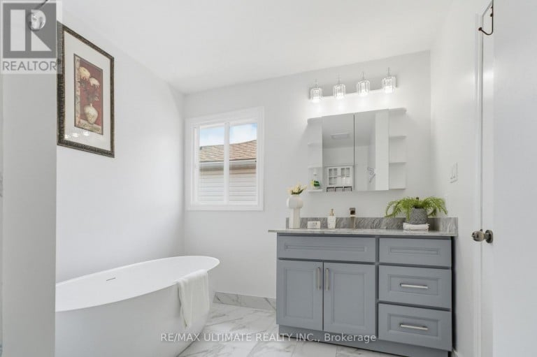 872 CORBETTS ROAD, Oshawa (Pinecrest), Ontario, L1K2E1