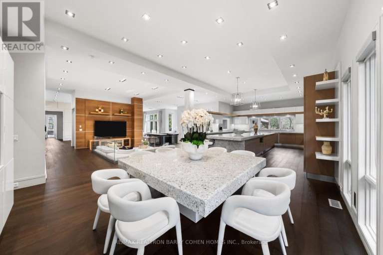 19 MARYVALE CRESCENT, Richmond Hill (South Richvale), Ontario, L4C6P6