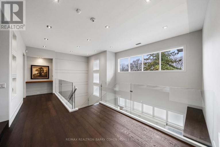 19 MARYVALE CRESCENT, Richmond Hill (South Richvale), Ontario, L4C6P6
