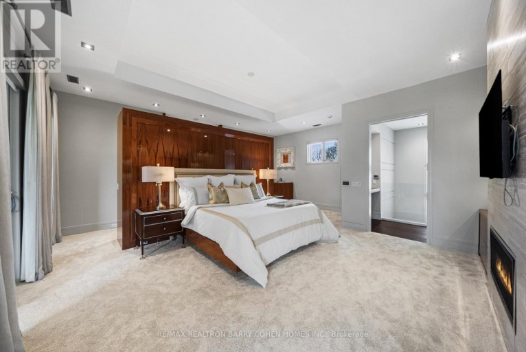 19 MARYVALE CRESCENT, Richmond Hill (South Richvale), Ontario, L4C6P6