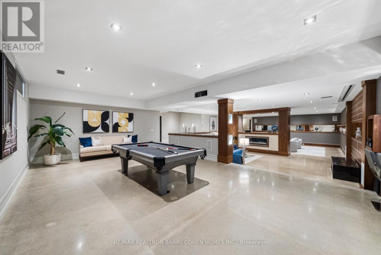 19 MARYVALE CRESCENT, Richmond Hill (South Richvale), Ontario, L4C6P6