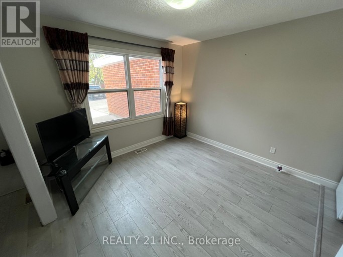 2 - 405 KEATS WAY, Waterloo, Ontario, N2L5S7