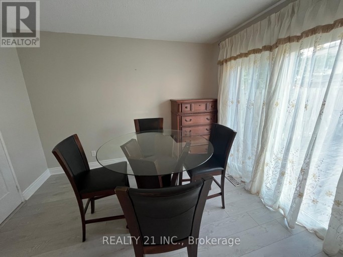 2 - 405 KEATS WAY, Waterloo, Ontario, N2L5S7