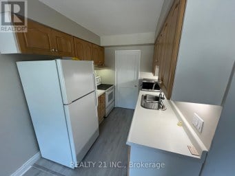 2 - 405 KEATS WAY Waterloo Ontario photo 7
