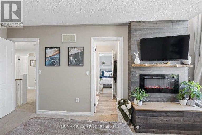 27 BAGNELL CRESCENT, Clarington (Bowmanville), Ontario, L1C5R1