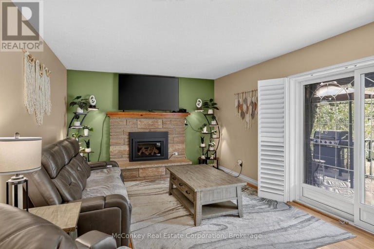 1817 PARKWOOD CIRCLE, Peterborough (Monaghan Ward 2), Ontario, K9J8C3