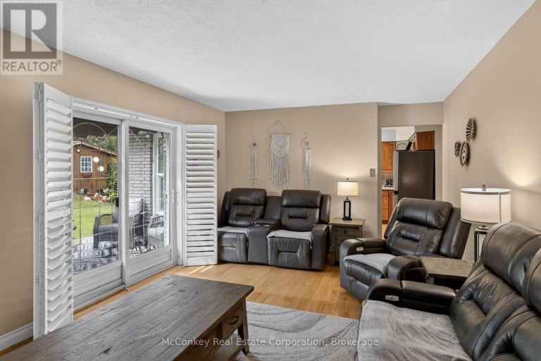 1817 PARKWOOD CIRCLE, Peterborough (Monaghan Ward 2), Ontario, K9J8C3