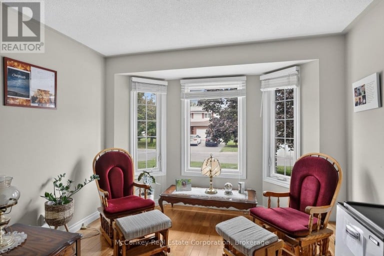 1817 PARKWOOD CIRCLE, Peterborough (Monaghan Ward 2), Ontario, K9J8C3