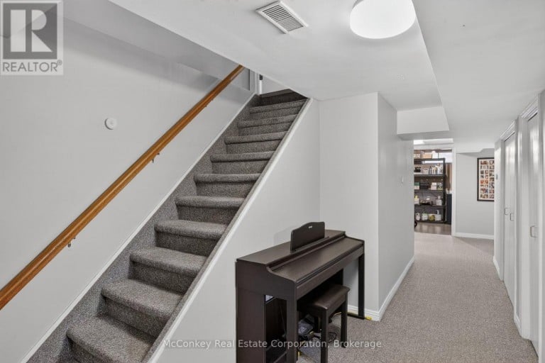 1817 PARKWOOD CIRCLE, Peterborough (Monaghan Ward 2), Ontario, K9J8C3
