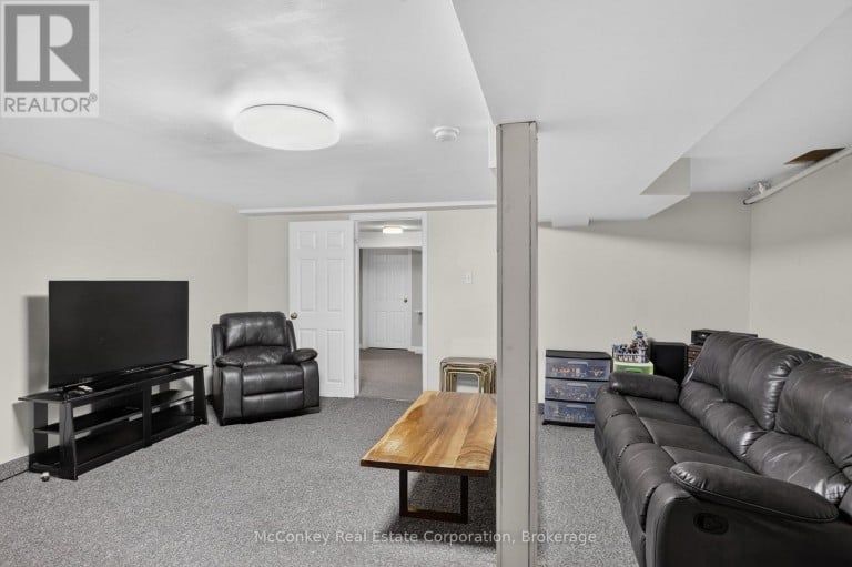 1817 PARKWOOD CIRCLE, Peterborough (Monaghan Ward 2), Ontario, K9J8C3