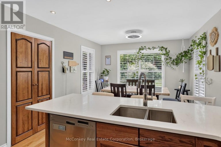 1817 PARKWOOD CIRCLE, Peterborough (Monaghan Ward 2), Ontario, K9J8C3