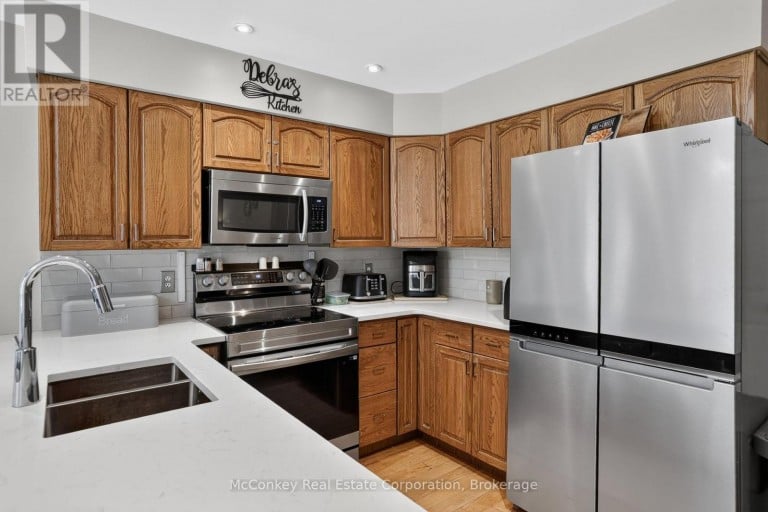 1817 PARKWOOD CIRCLE, Peterborough (Monaghan Ward 2), Ontario, K9J8C3