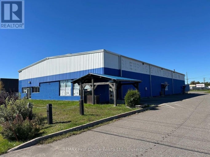 712 MACDONELL STREET N, Thunder Bay (Inner-City Industrial), Ontario, P7B4A6