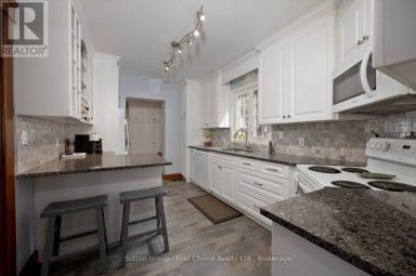 94 CAMBRIA STREET Stratford Ontario photo 12