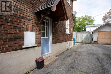 94 CAMBRIA STREET Stratford Ontario photo 39