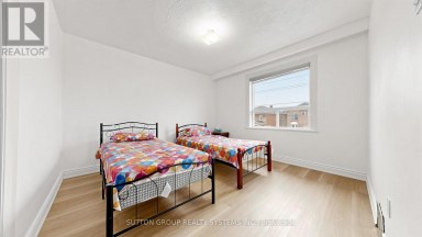683 OLD WESTON ROAD Toronto (Weston-Pellam Park) Ontario photo 11