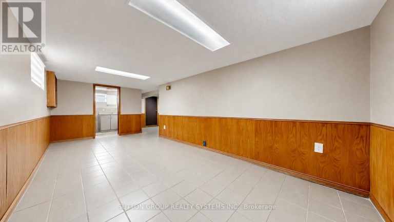 683 OLD WESTON ROAD, Toronto (Weston-Pellam Park), Ontario, M6N3B6