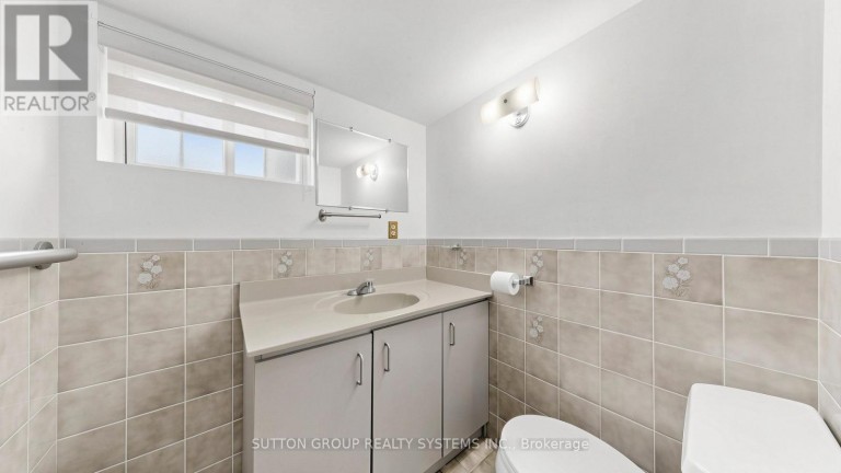 683 OLD WESTON ROAD, Toronto (Weston-Pellam Park), Ontario, M6N3B6