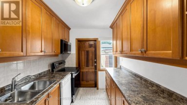 683 OLD WESTON ROAD Toronto (Weston-Pellam Park) Ontario photo 9