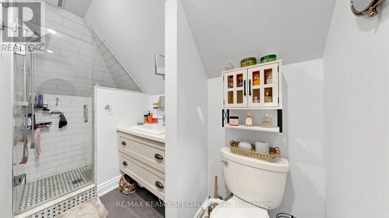 1316 KING STREET E, Hamilton (Delta), Ontario, L8M1H3