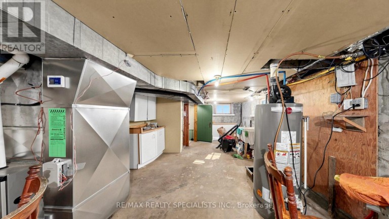 1316 KING STREET E, Hamilton (Delta), Ontario, L8M1H3