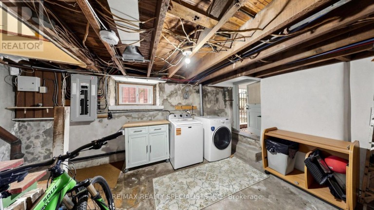 1316 KING STREET E, Hamilton (Delta), Ontario, L8M1H3