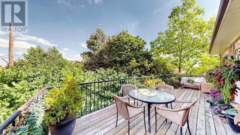 1316 KING STREET E, Hamilton (Delta), Ontario, L8M1H3
