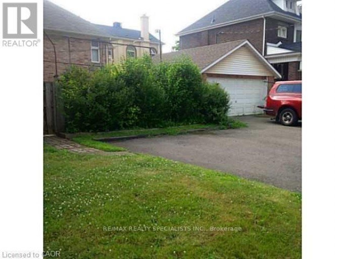 1316 KING STREET E, Hamilton (Delta), Ontario, L8M1H3