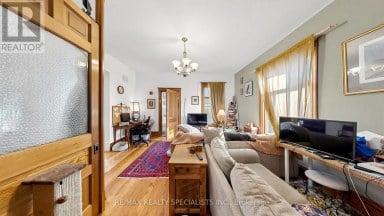 1316 KING STREET E Hamilton (Delta) Ontario photo 5