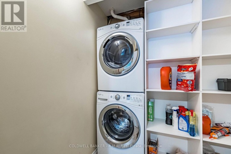292 UKRAINE ROAD, Mississauga (Fairview), Ontario, L5B3W6