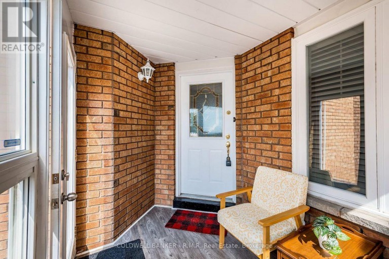 292 UKRAINE ROAD, Mississauga (Fairview), Ontario, L5B3W6
