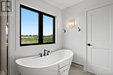 4067 FALLINGBROOK ROAD London South (South V) Ontario photo 24