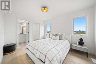 4067 FALLINGBROOK ROAD London South (South V) Ontario photo 26