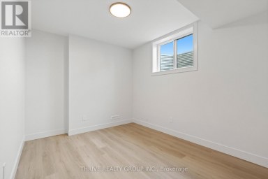 4067 FALLINGBROOK ROAD London South (South V) Ontario photo 40
