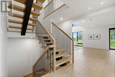 4067 FALLINGBROOK ROAD London South (South V) Ontario photo 7