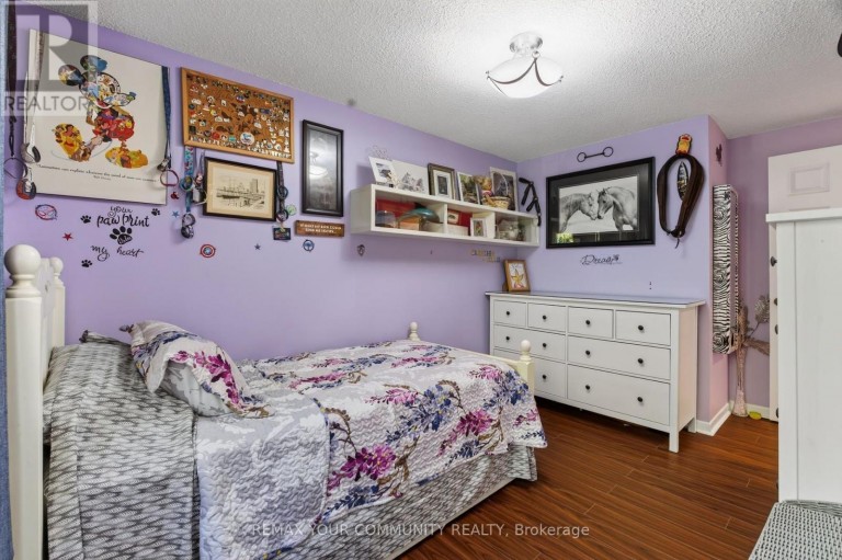 6 STANDBRIDGE COURT, Toronto (Malvern), Ontario, M1B2S5