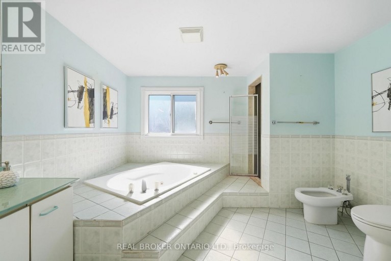 61 BLUENOSE CRESCENT, Toronto (Highland Creek), Ontario, M1C4S2